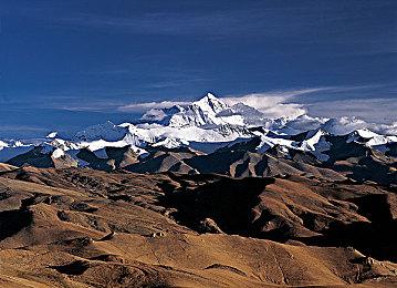 国内爱好者用虚幻引擎开发2.5D版《莎木4》